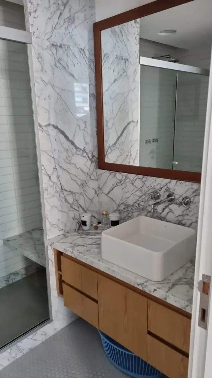 Apartamento con 3 dormitorios y ventanales de suelo a techo — photo 8