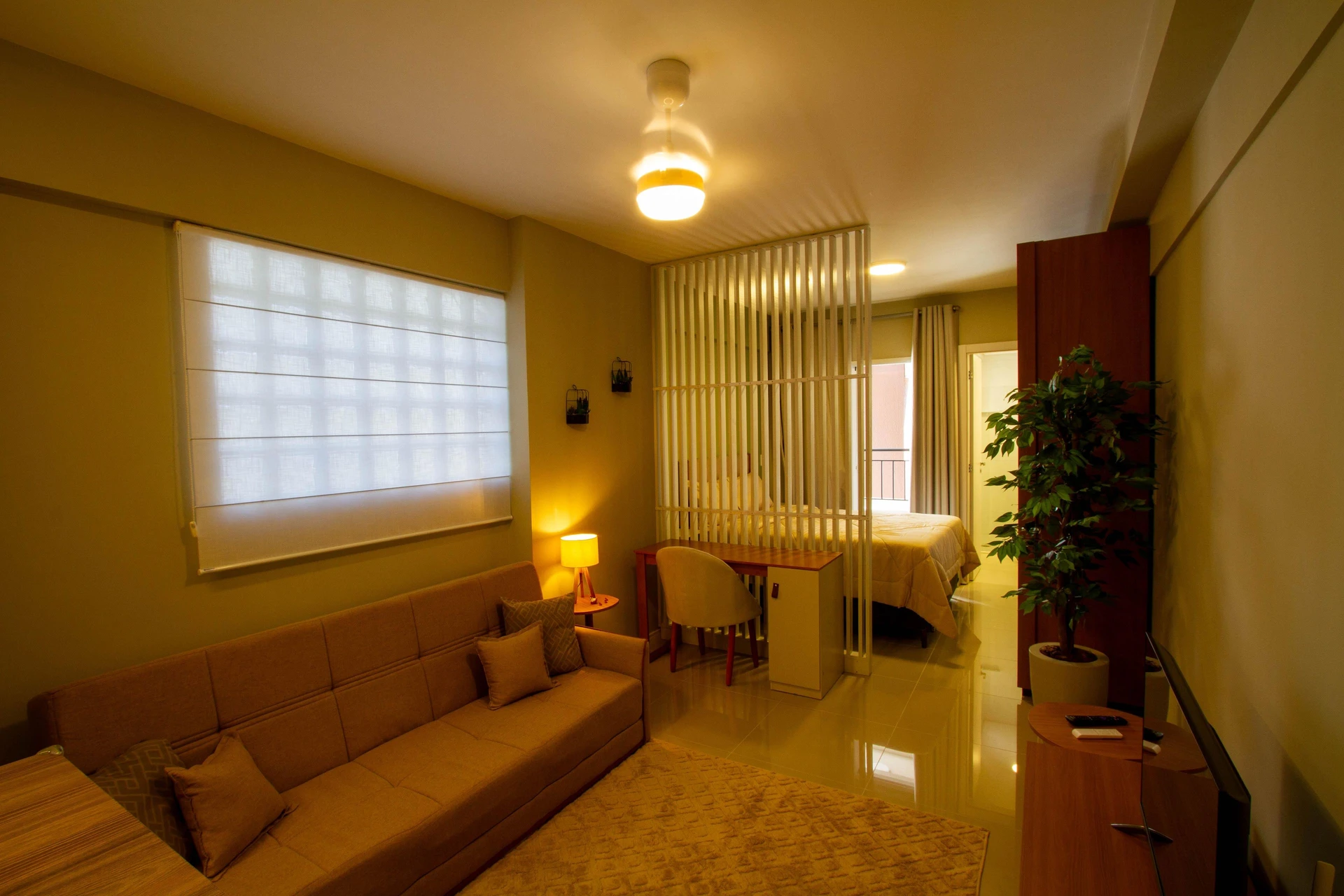 Furnished studio in a building with a gym — photo 7