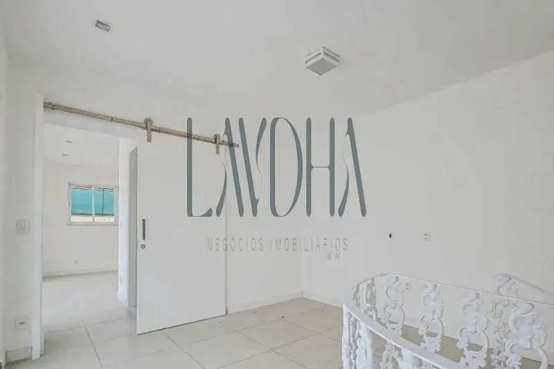 Duplex penthouse with balcony grill and 4 bedrooms — photo 21