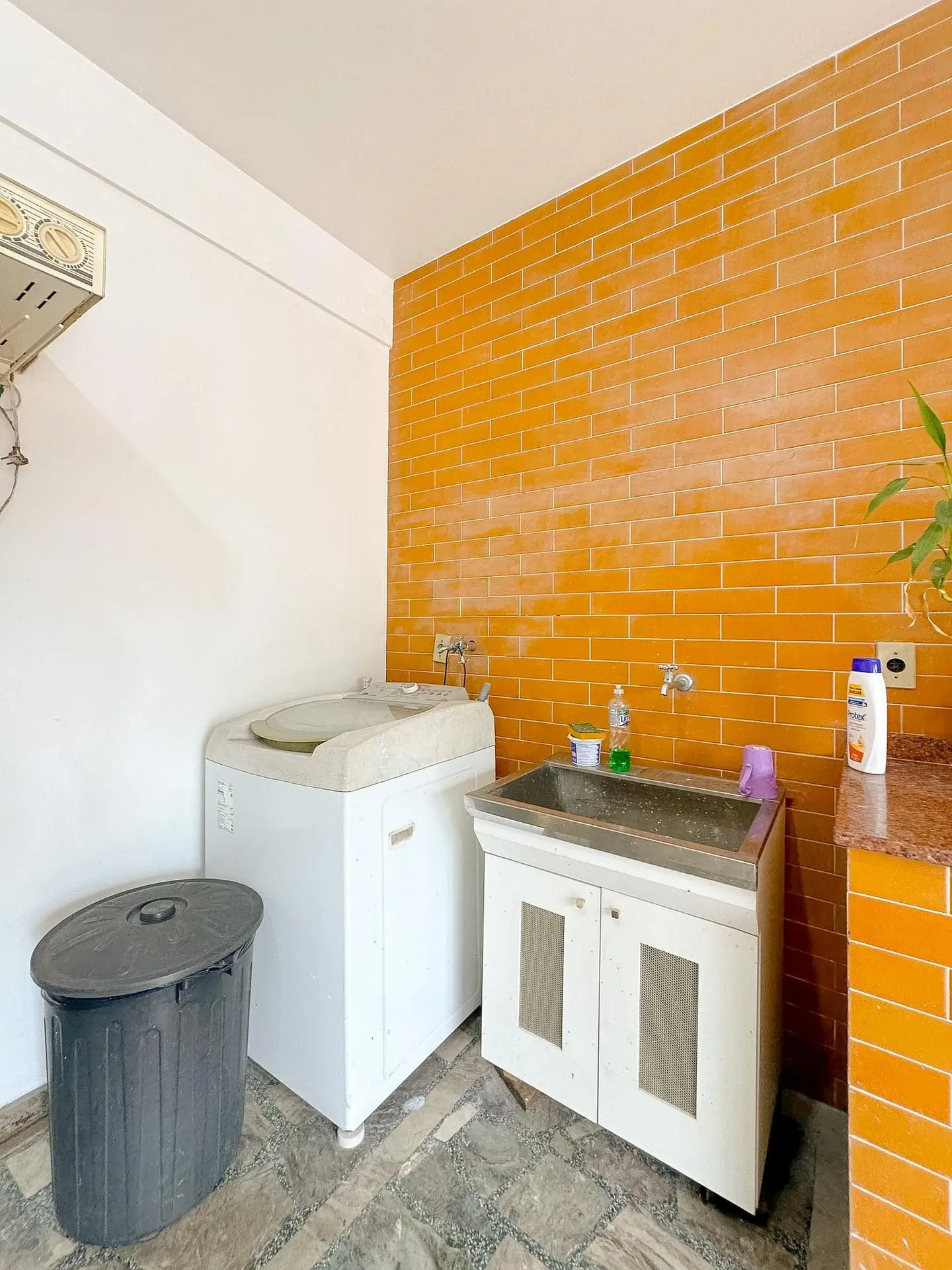 Furnished house, 250 m², with a bathtub — photo 58