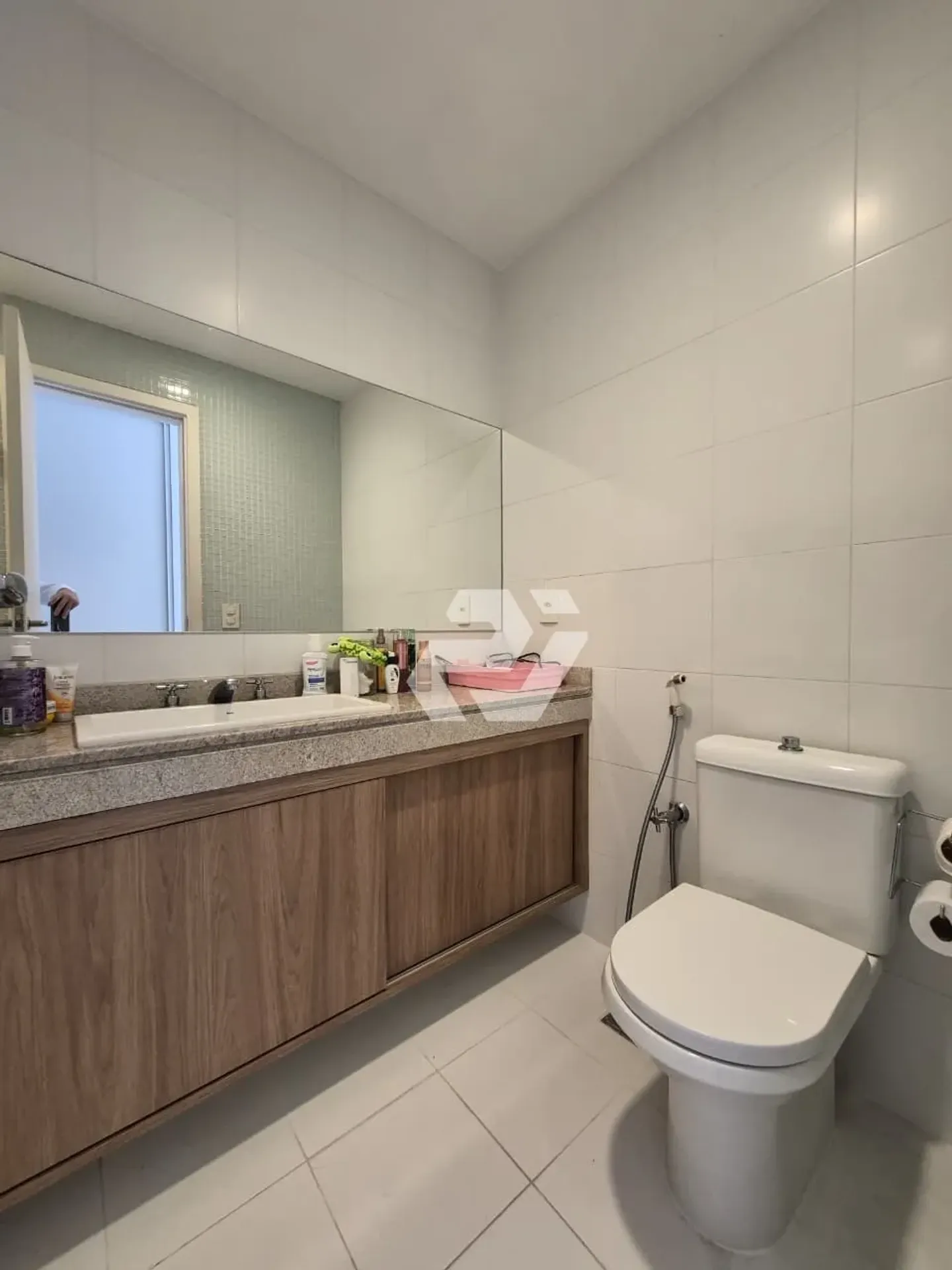 Apartamento mobiliado com 5 quartos e varanda envidraçada — photo 22