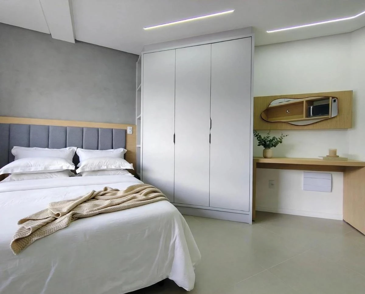 Furnished studio, 20 m², with a home office — photo 4