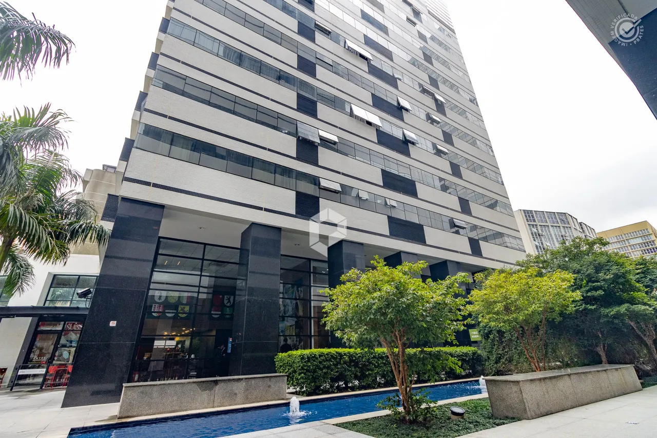 Furnished 2-bedroom apartment with balcony — photo 19