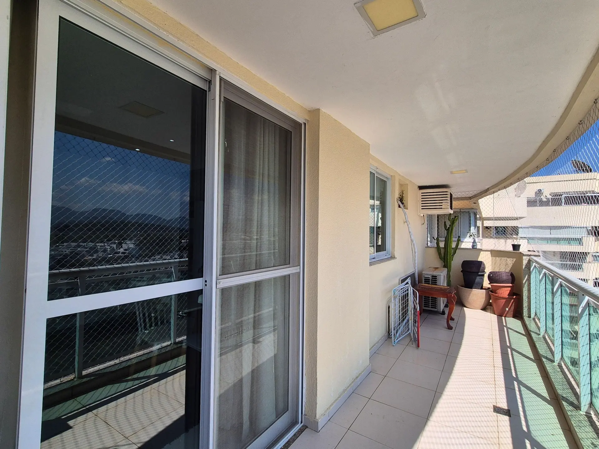Furnished 2-bedroom apartment with private BBQ — photo 8