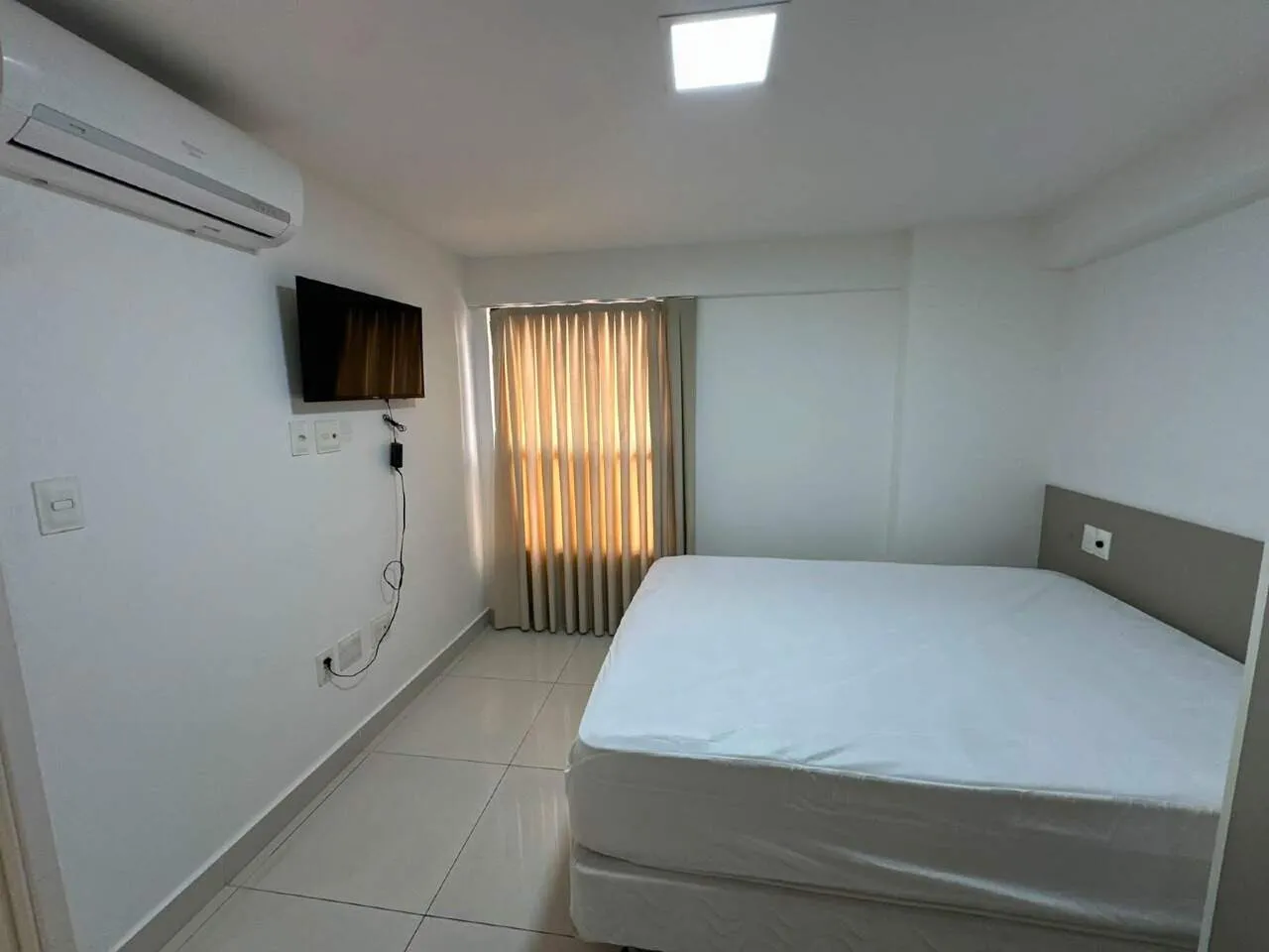 Furnished 1-bedroom apartment with open-plan kitchen — photo 7