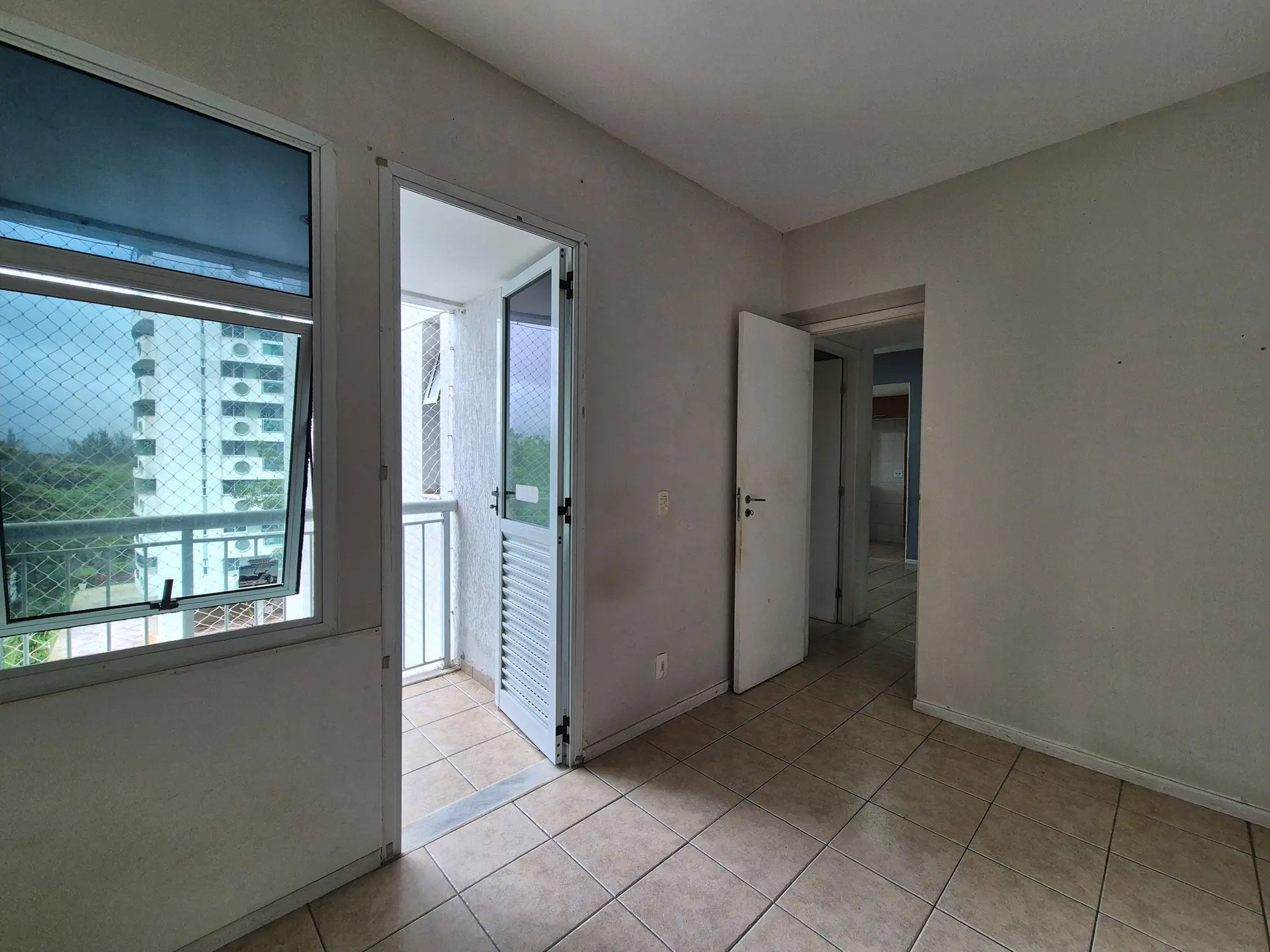 2-bedroom apartment with open-plan kitchen — photo 20
