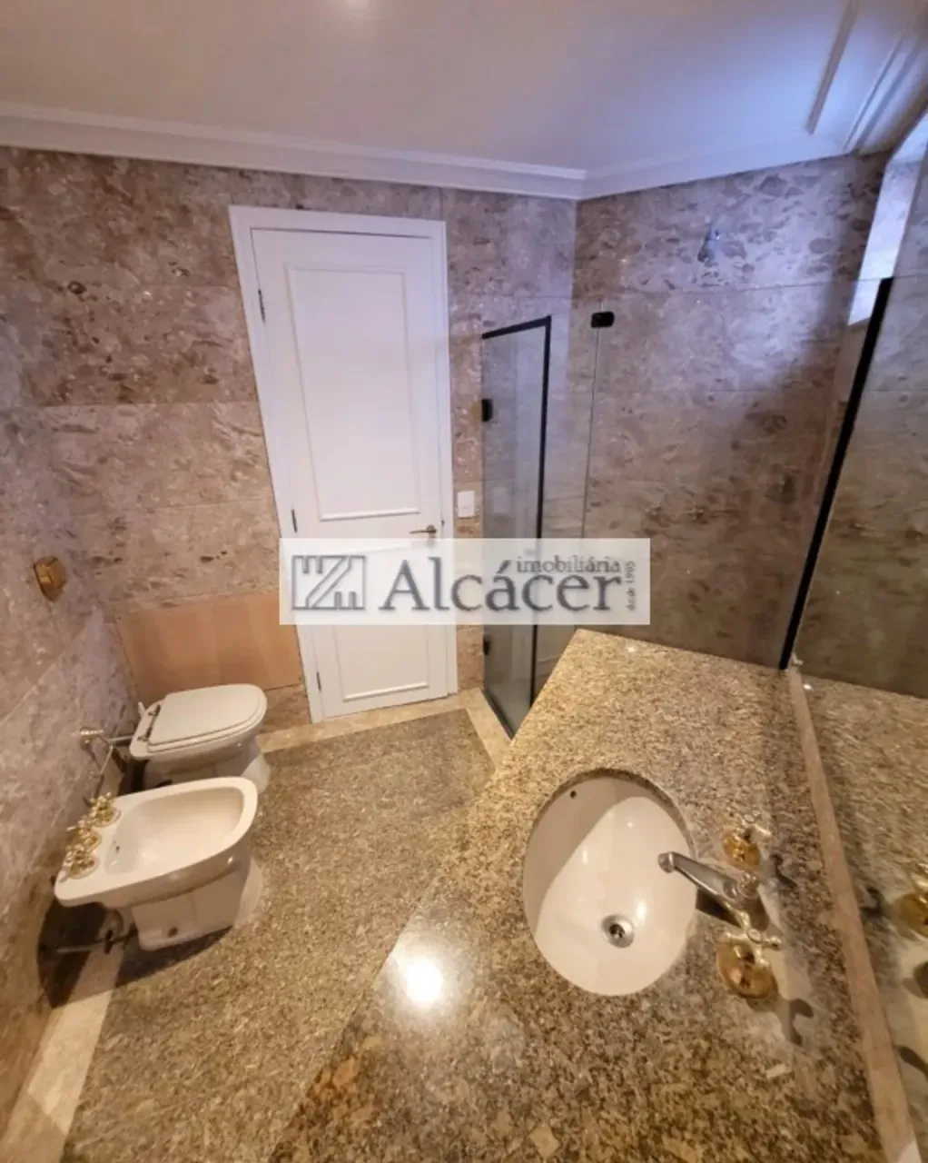 236 m² apartment with 2 en-suites and private BBQ — photo 7