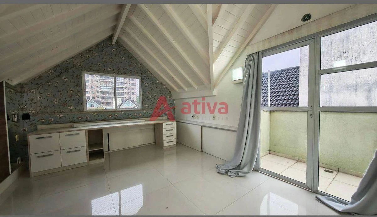 Casa em condomínio com 4 suítes e 200 m² — photo 32