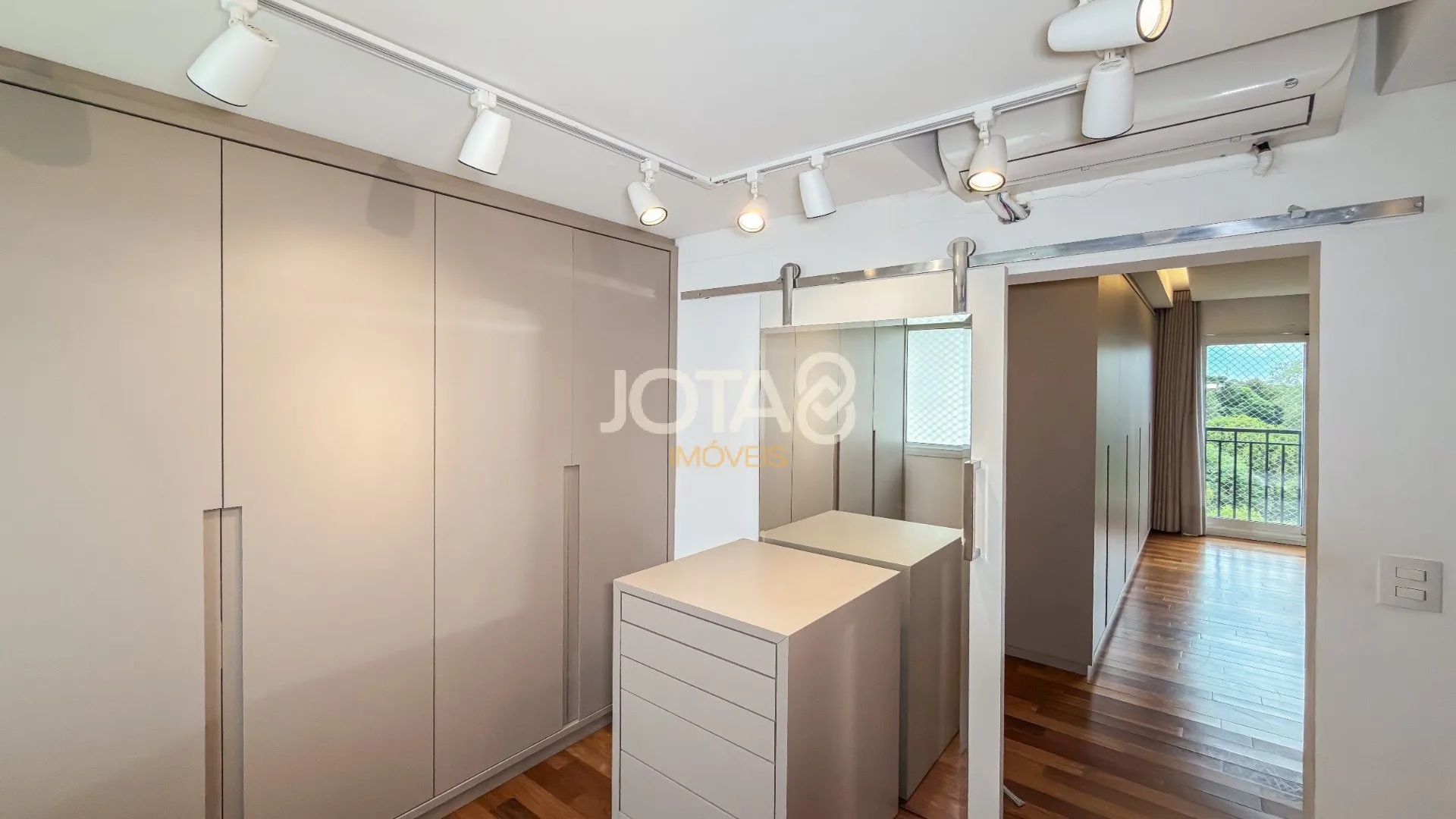 Куполоподібна квартира з 2 спальнями і 284 м² — photo 24