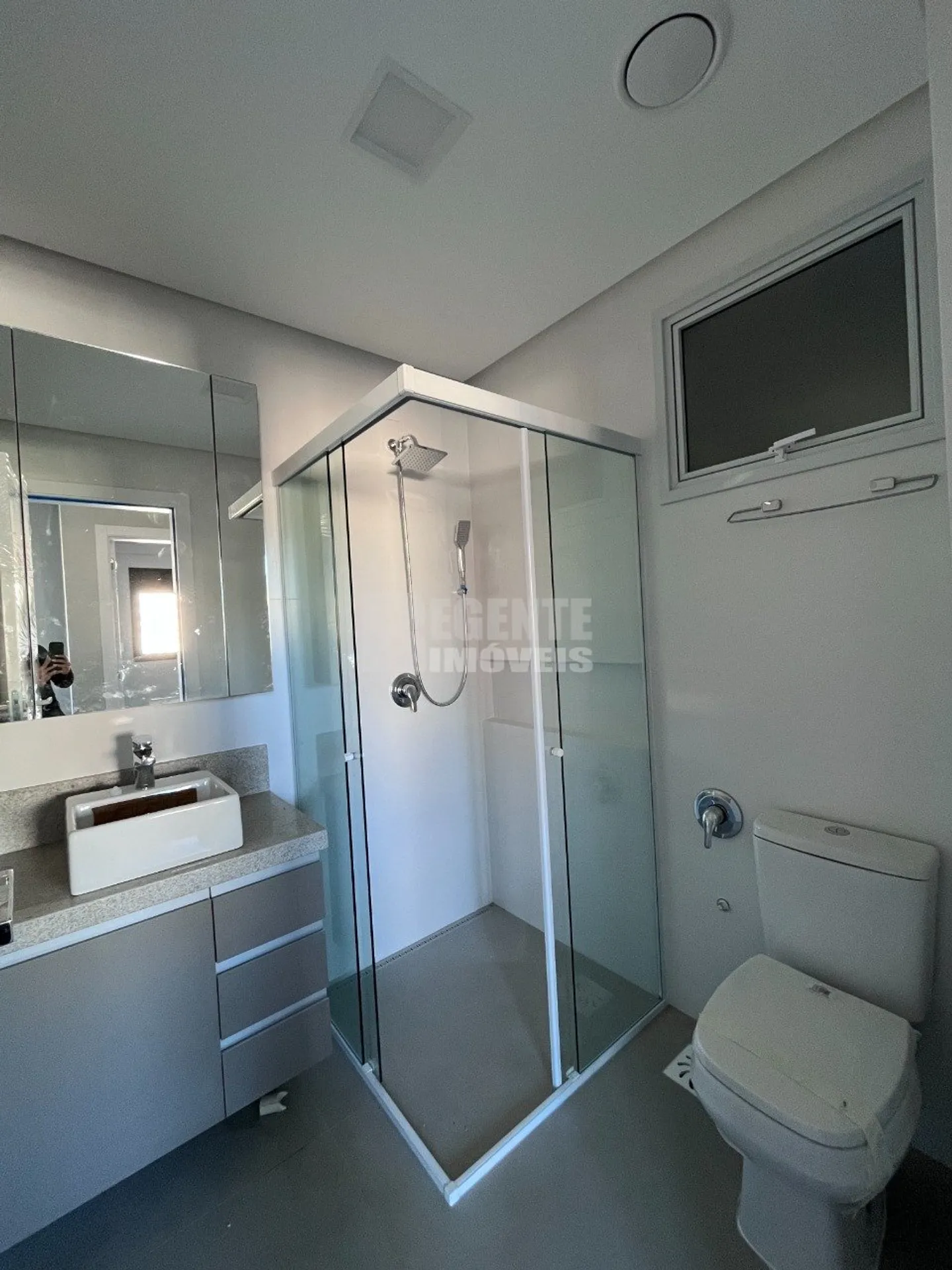 Apartamento mobiliado de 2 dormitórios com churrasqueira na sacada — photo 22