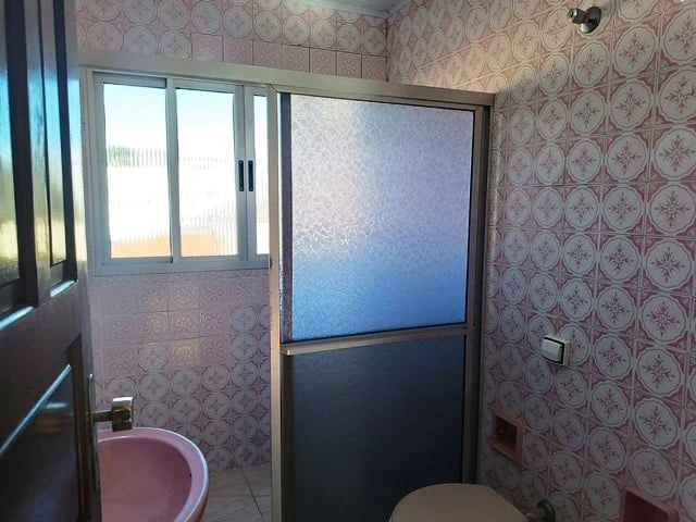 Ground-floor apartment with 3 bedrooms and 1 bathroom — photo 19