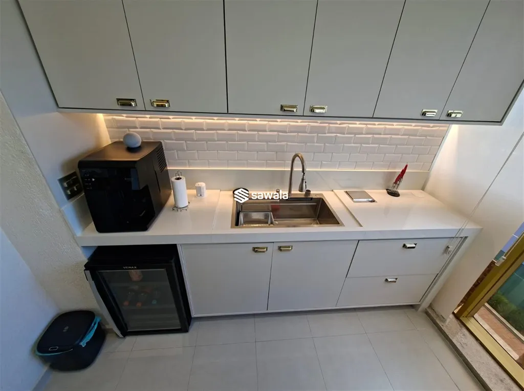Furnished apartment with 4 bedrooms and open kitchen — photo 5