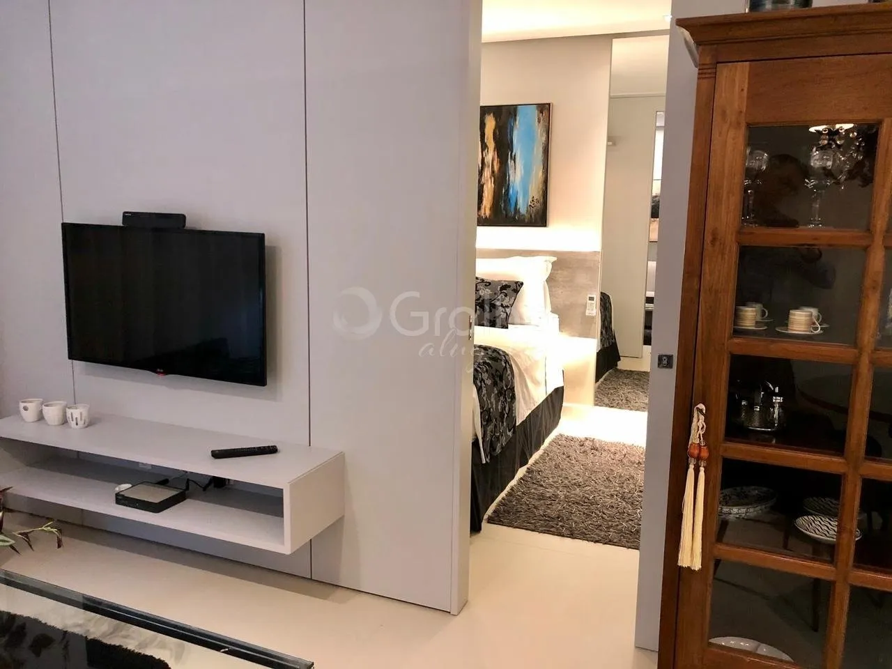 Furnished 57 m² studio with 1 bedroom and 1 bathroom — photo 4