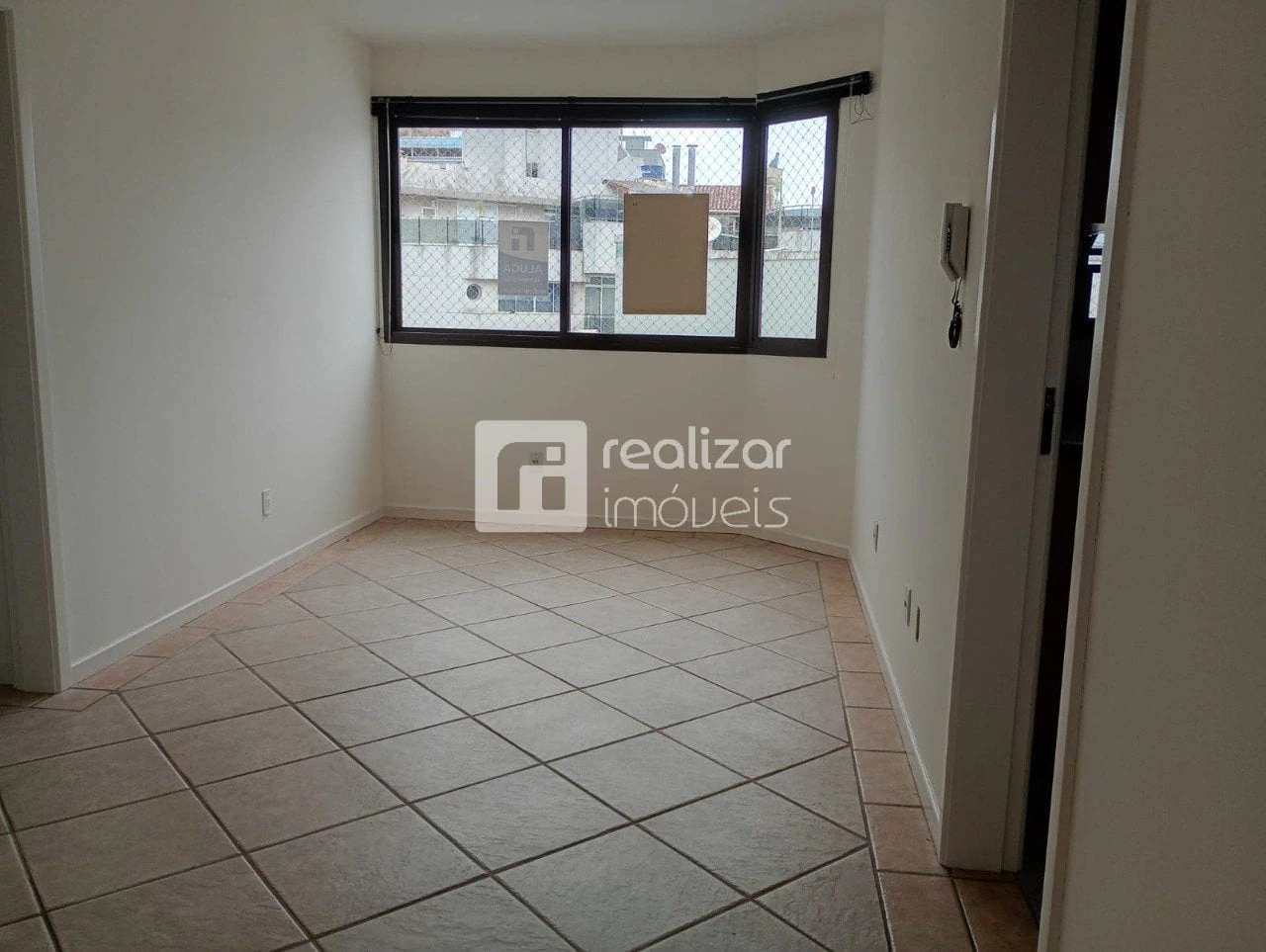 Квартира: 2 спальні, 1 з власною ванною кімнатою, 79 м² — photo 13