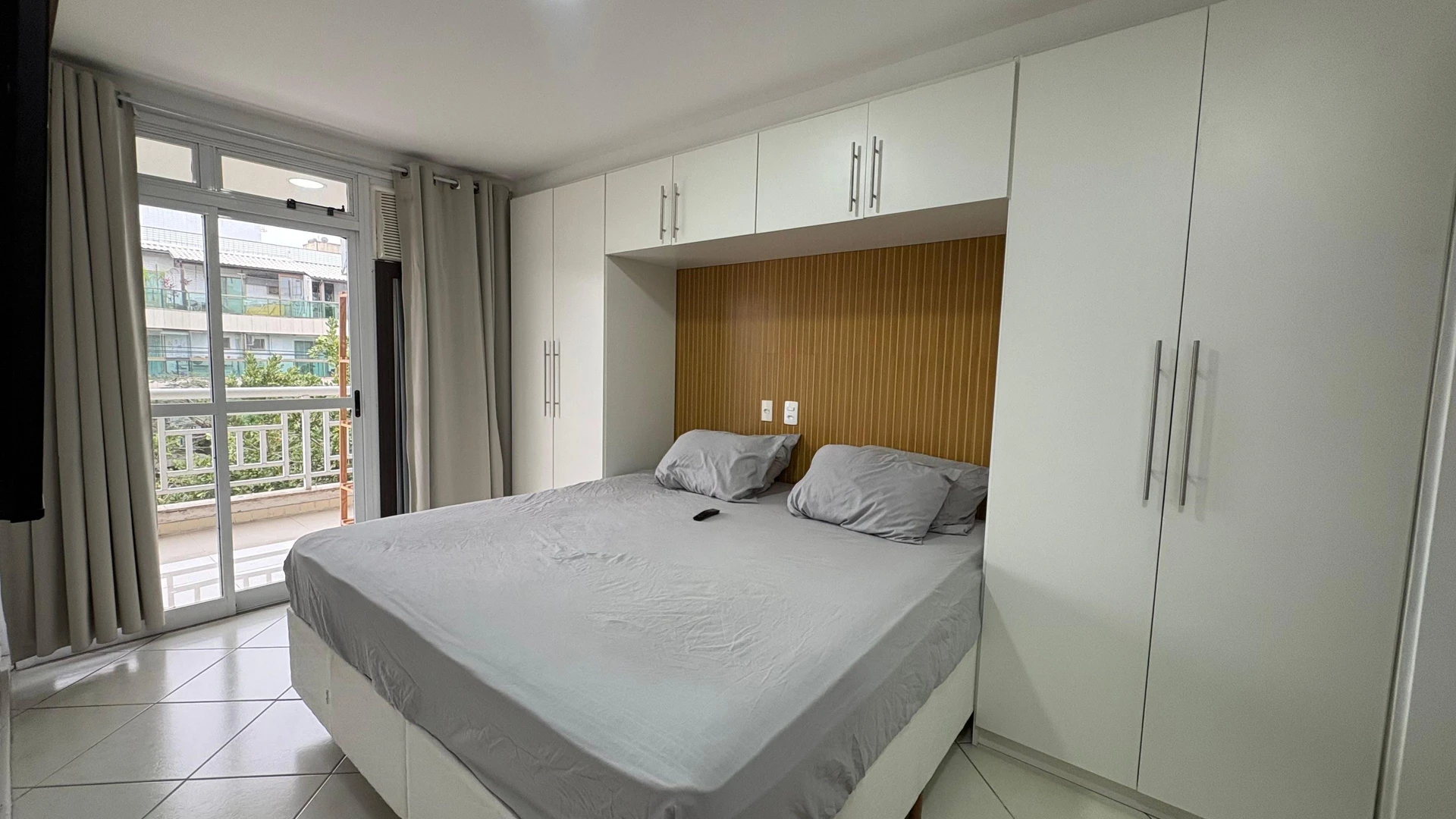 Furnished apartment, 114 m², with a jacuzzi — photo 36