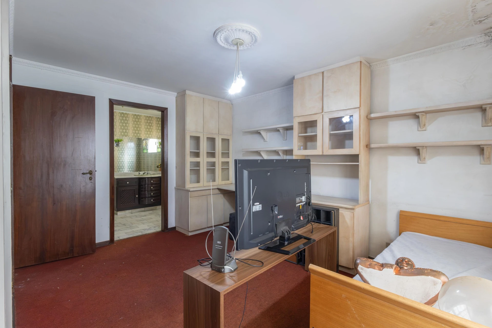 Furnished apartment with 3 bedrooms and 1 en-suite — photo 57