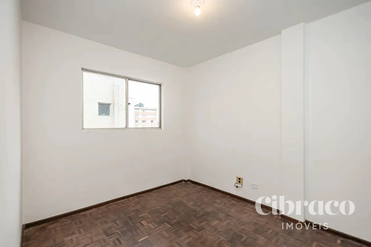 1-bedroom apartment with separate laundry area — photo 7