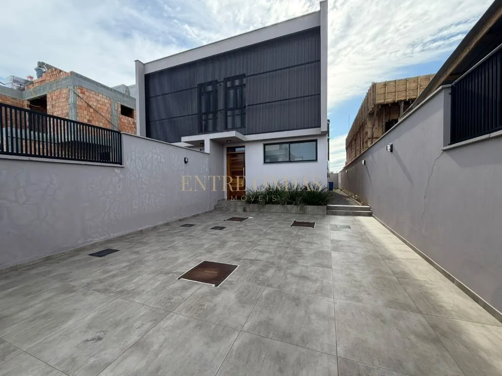 3-bedroom house, 1 with its own bathroom, 202 m² — photo 3