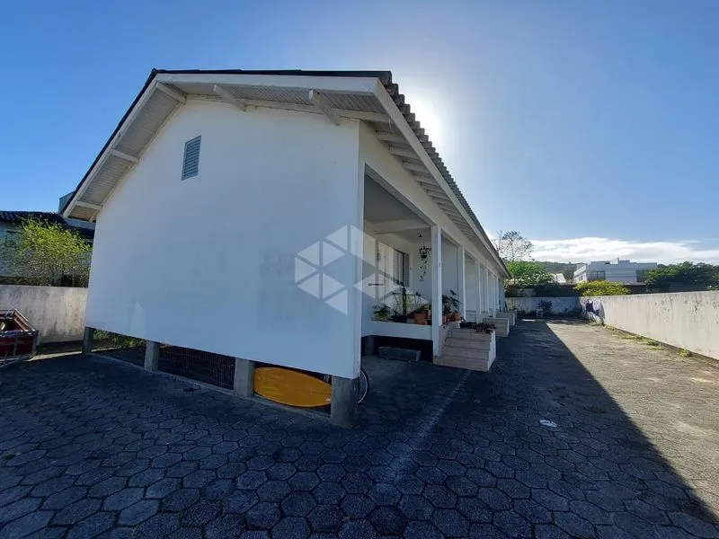 Casa residencial de 40 m² com 2 quartos e 1 vaga — photo 17