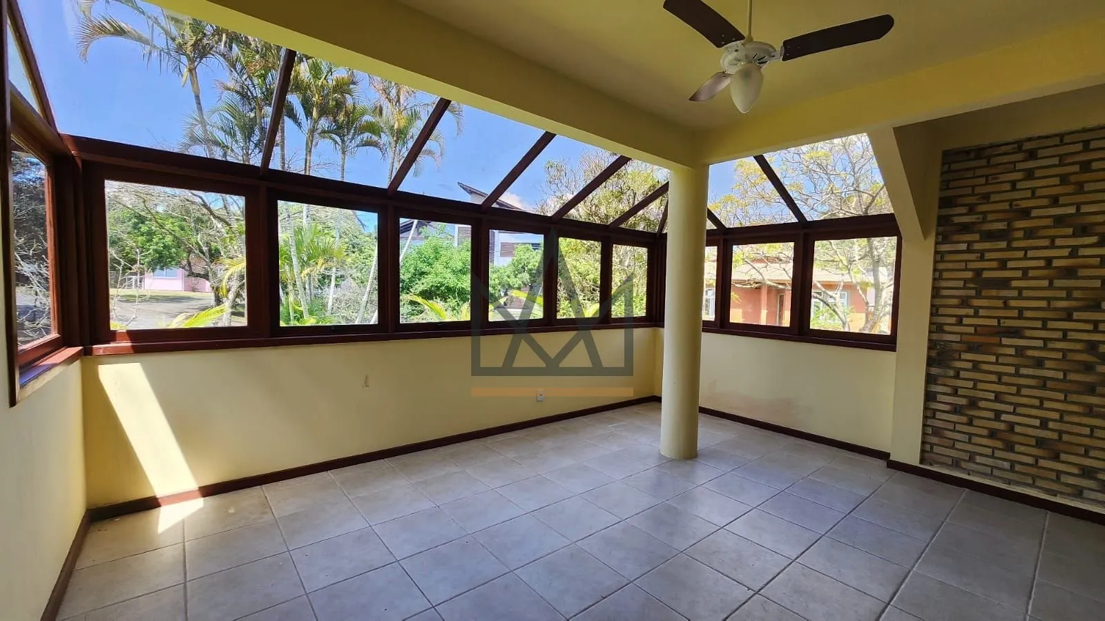 4-bedroom house with a balcony grill and garden — photo 16