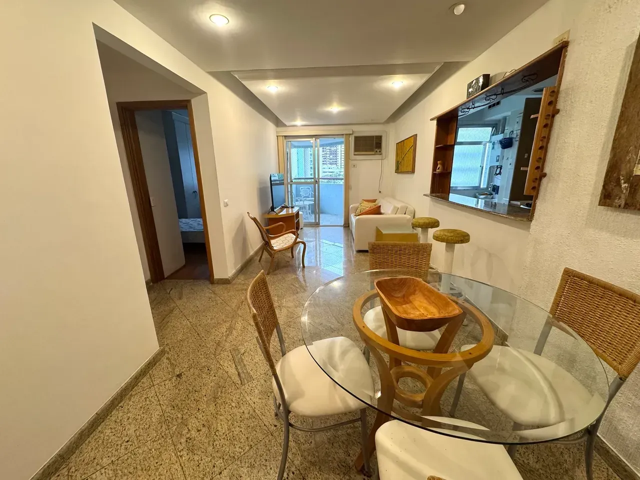 Мебльована квартира з 1 спальнею та 58 м² — photo 12