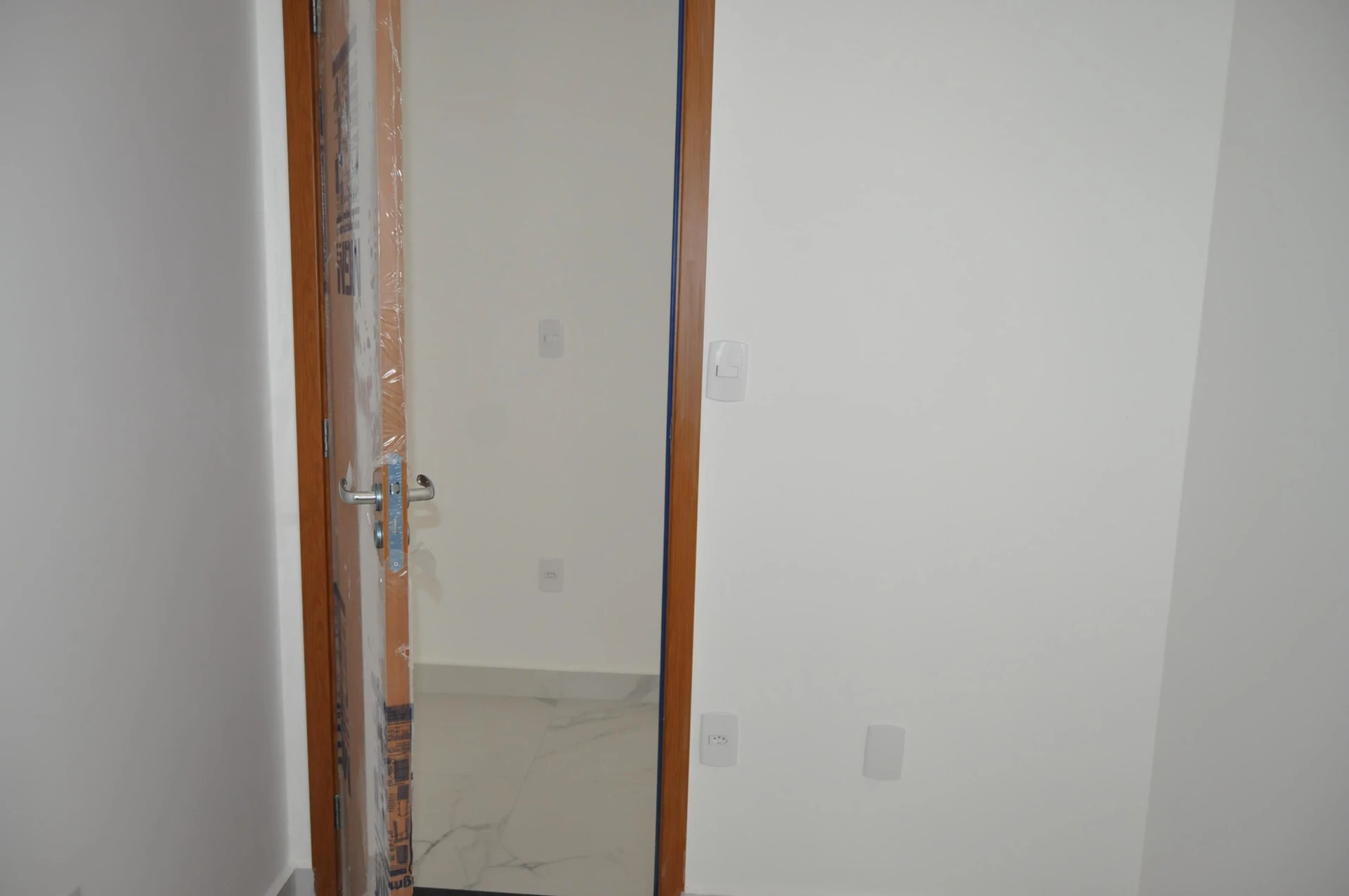 2-bedroom apartment in a building with a pool — photo 6