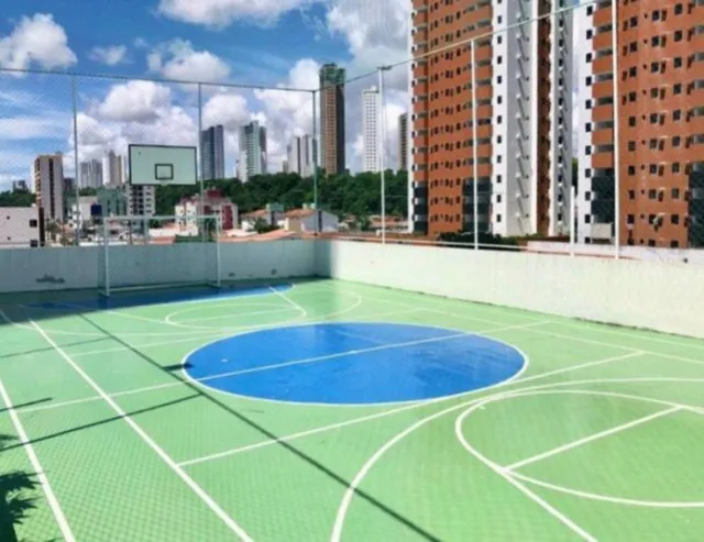 3-bedroom apartment in a building with a gym — photo 4