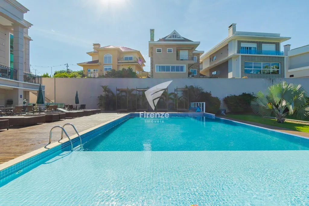 Furnished house with 4 bedrooms and 320 m² — photo 69