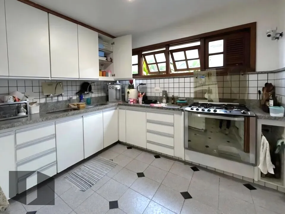 Casa com 4 quartos, 5 banheiros e 5 vagas — photo 40