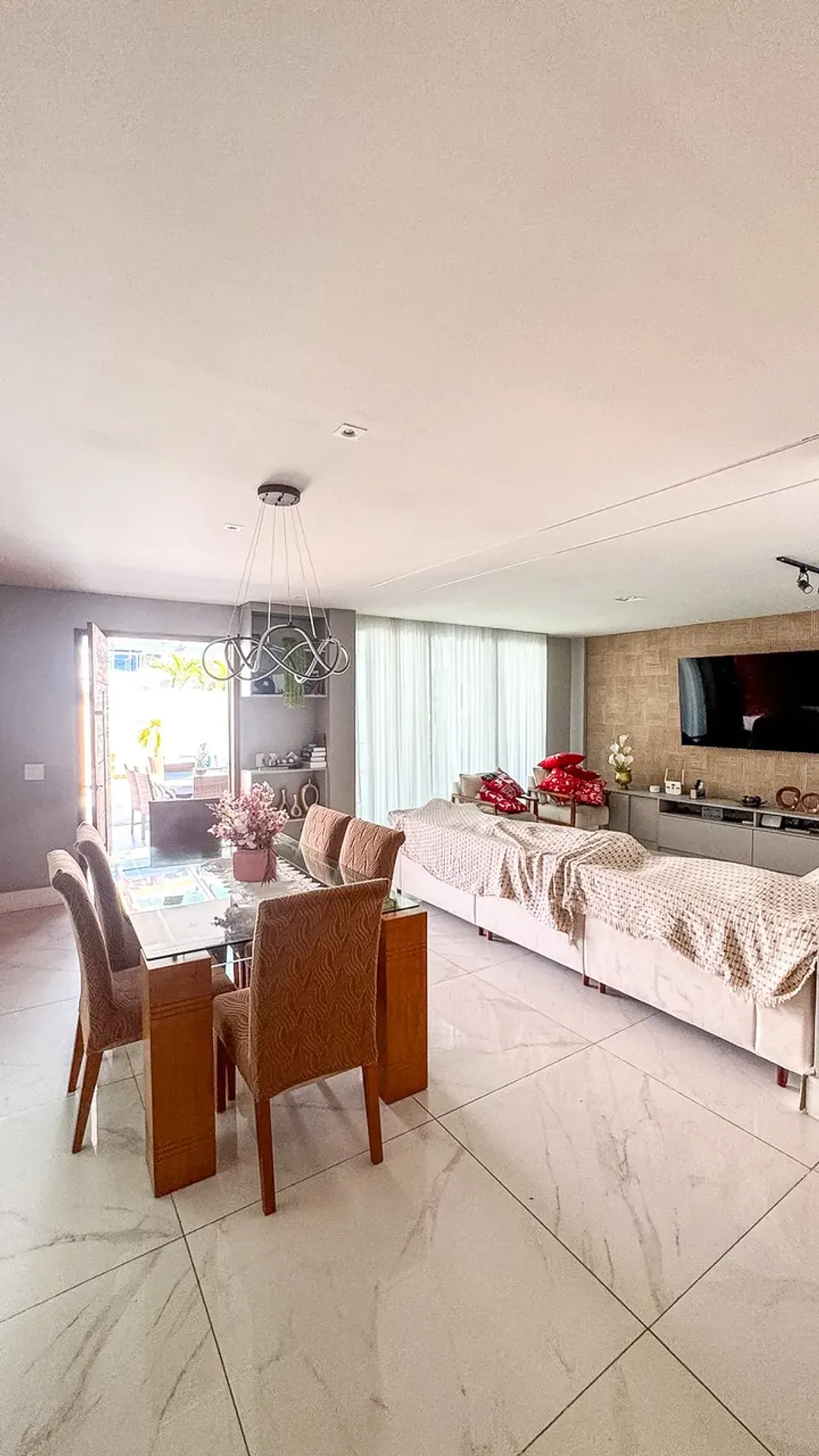 Casa com 4 quartos e 5 banheiros e cozinha integrada — photo 22