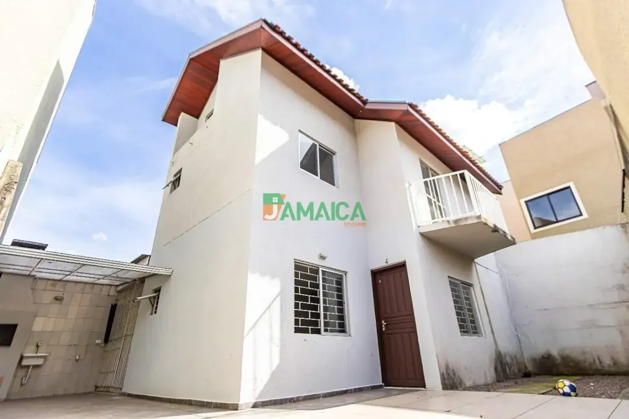 Unfurnished 101 m² house with 3 bedrooms and 3 parking — photo 2