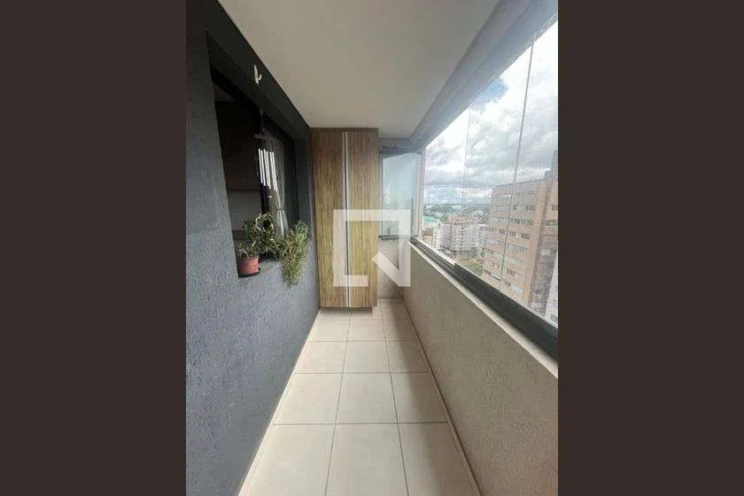 Glass-enclosed balcony in a one-bedroom apartment, 48 m² — photo 20