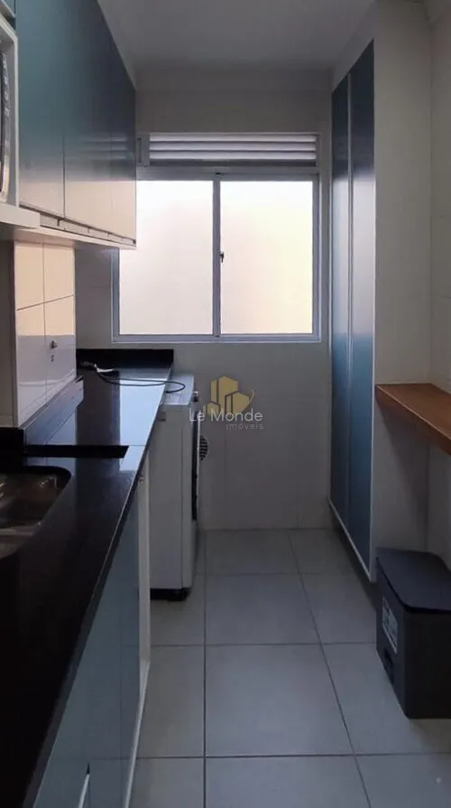 2-bedroom apartment with open-plan kitchen and gas stove — photo 12