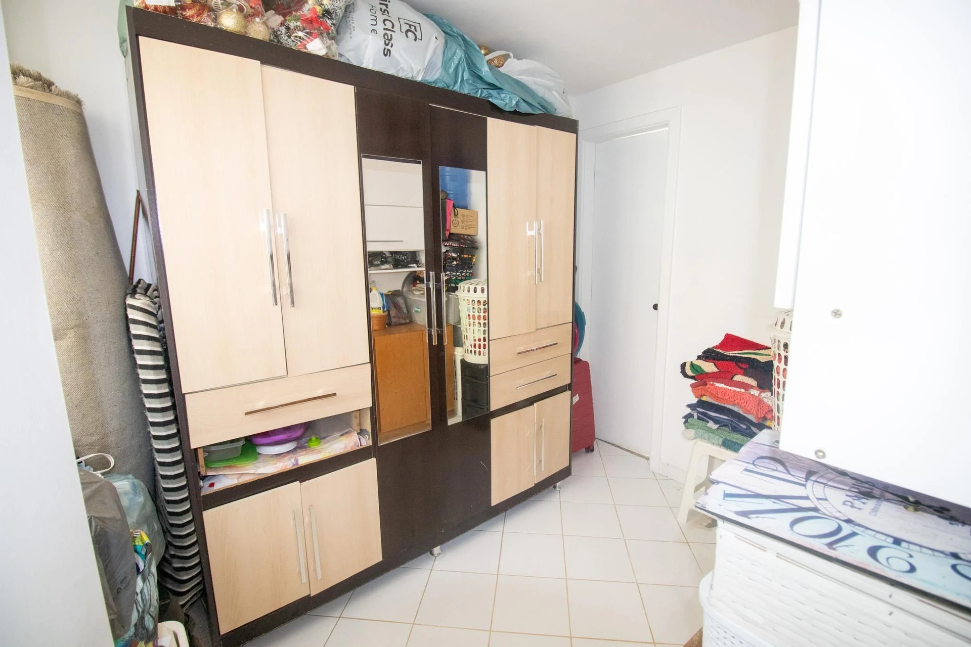 Furnished apartment with 3 bedrooms and a balcony — photo 68