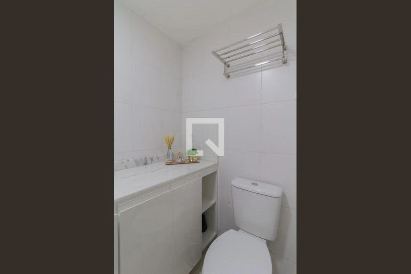 Furnished 70 m² apartment with open-plan kitchen — photo 32