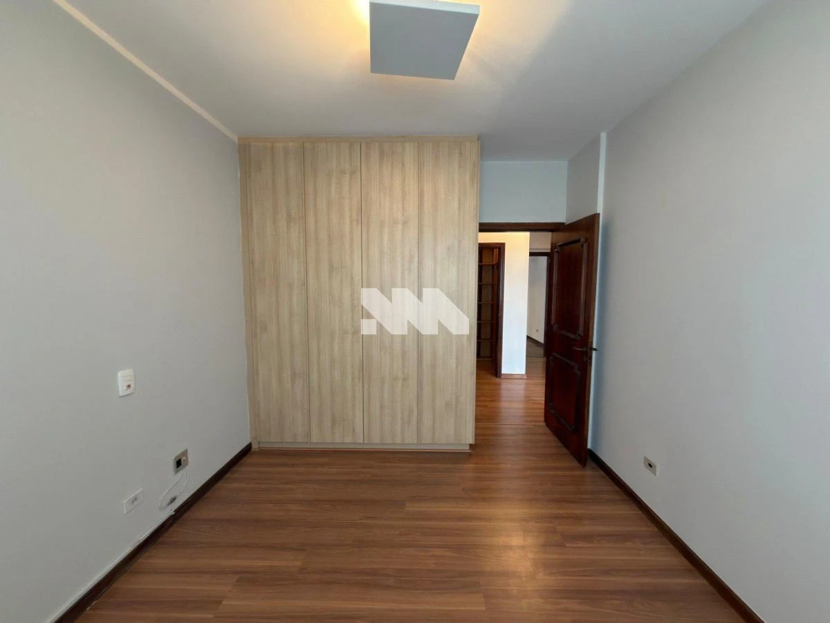 Rental apartment with a closed kitchen and gas stove — photo 33