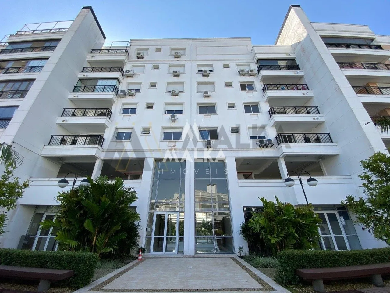 3-bedroom apartment with balcony and built-in grill — photo 13