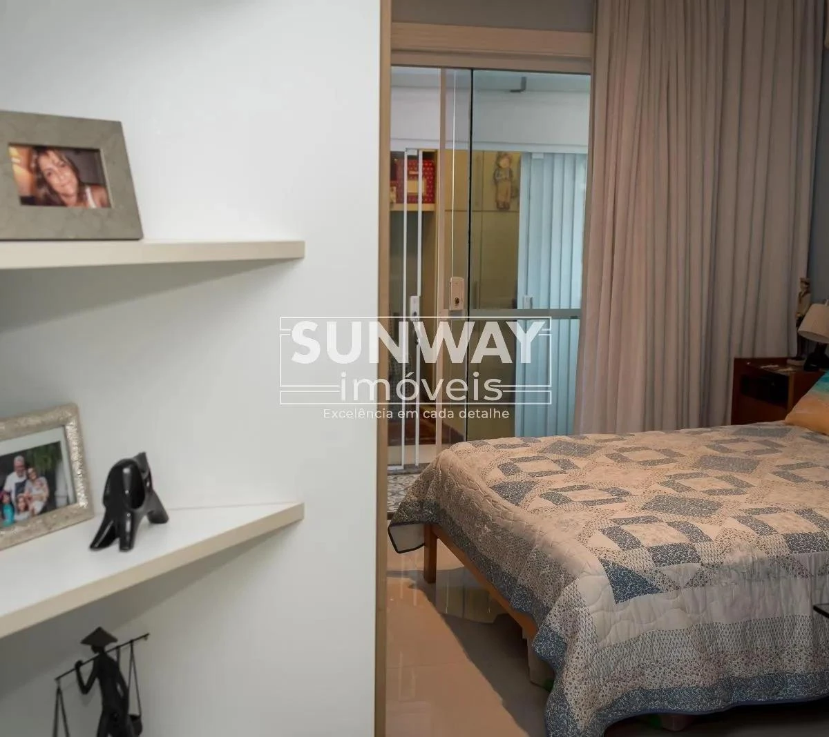 5-bedroom house with a walk-in closet in Rio de Janeiro — photo 9