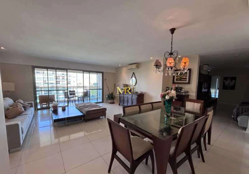 Furnished apartment with 4 en-suite bedrooms and 5 baths — photo 6