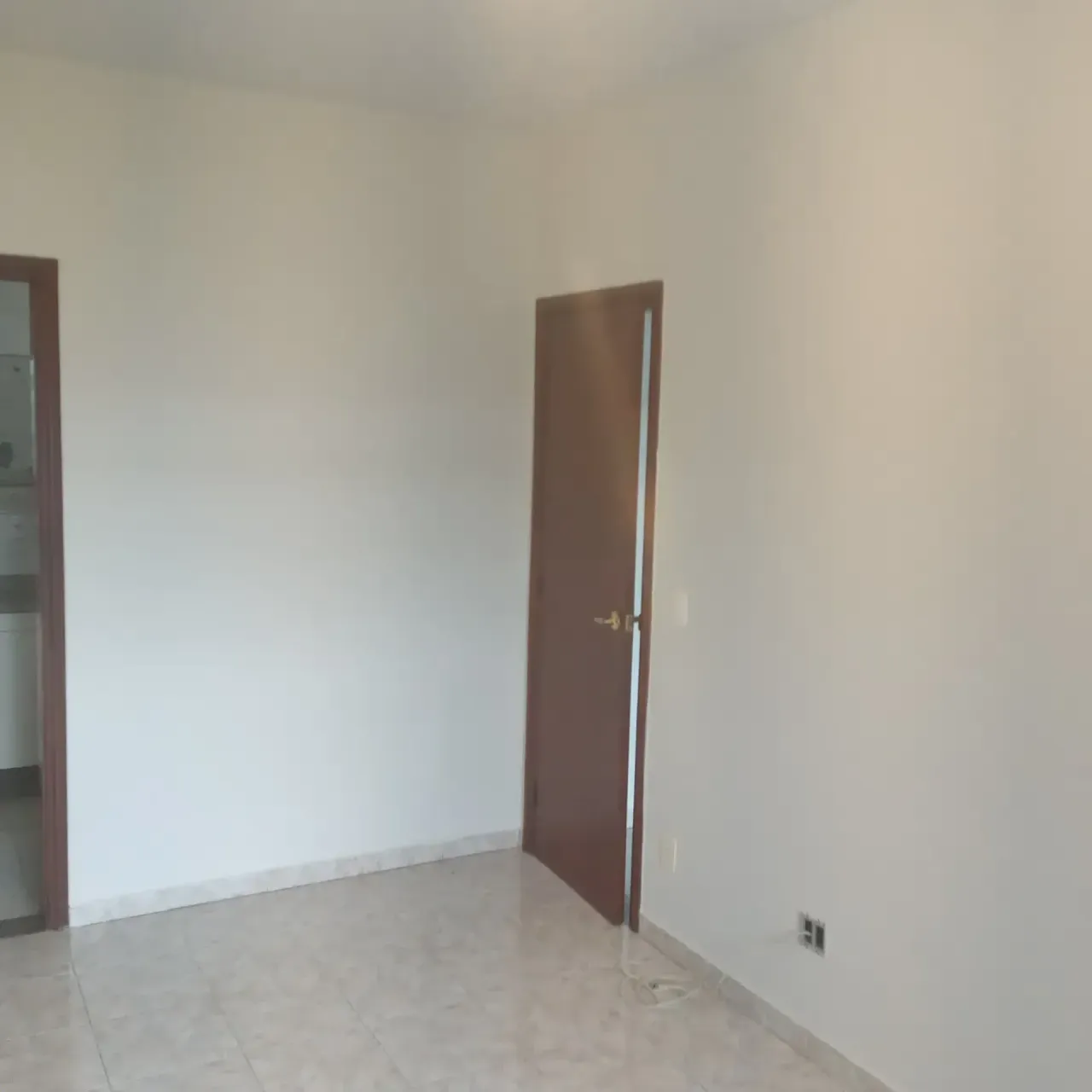 Apartamento com box de vidro no banheiro e 1 vaga — photo 11