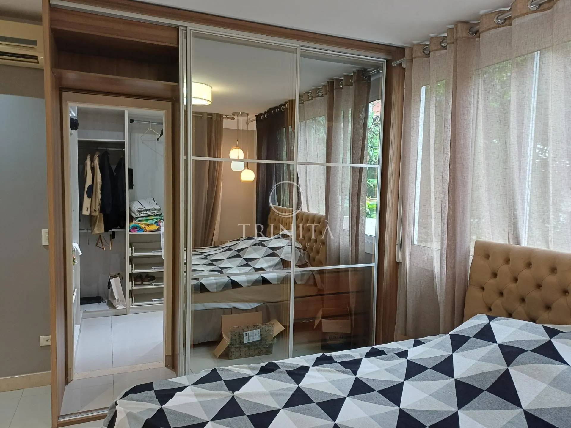 House, 490 m², with a grill on the balcony — photo 59