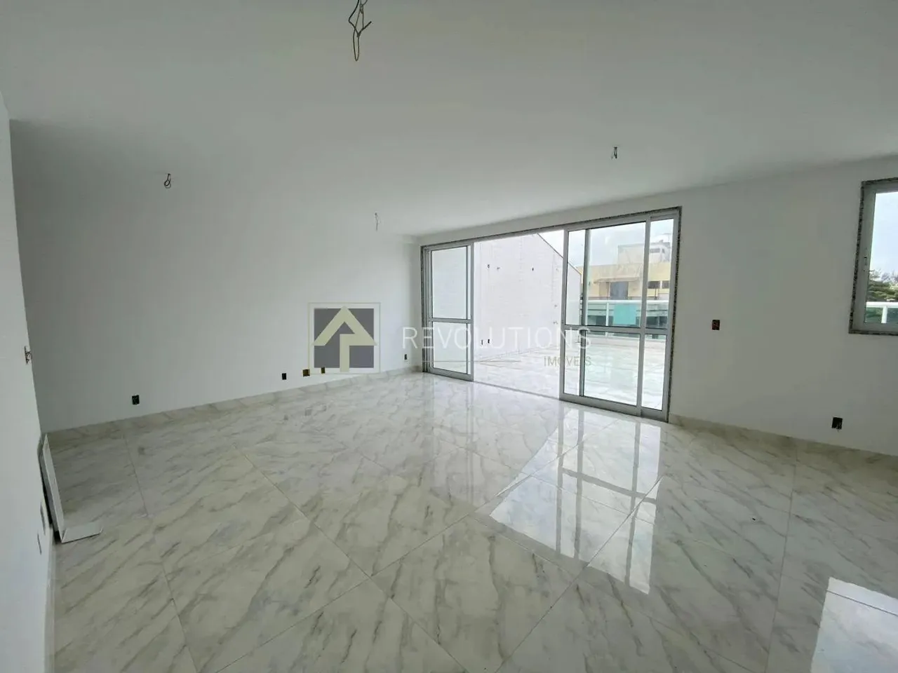 Penthouse with 4 bedrooms and 5 bathrooms — photo 2