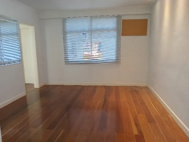 60 m² apartment with a walk-in closet and a home office