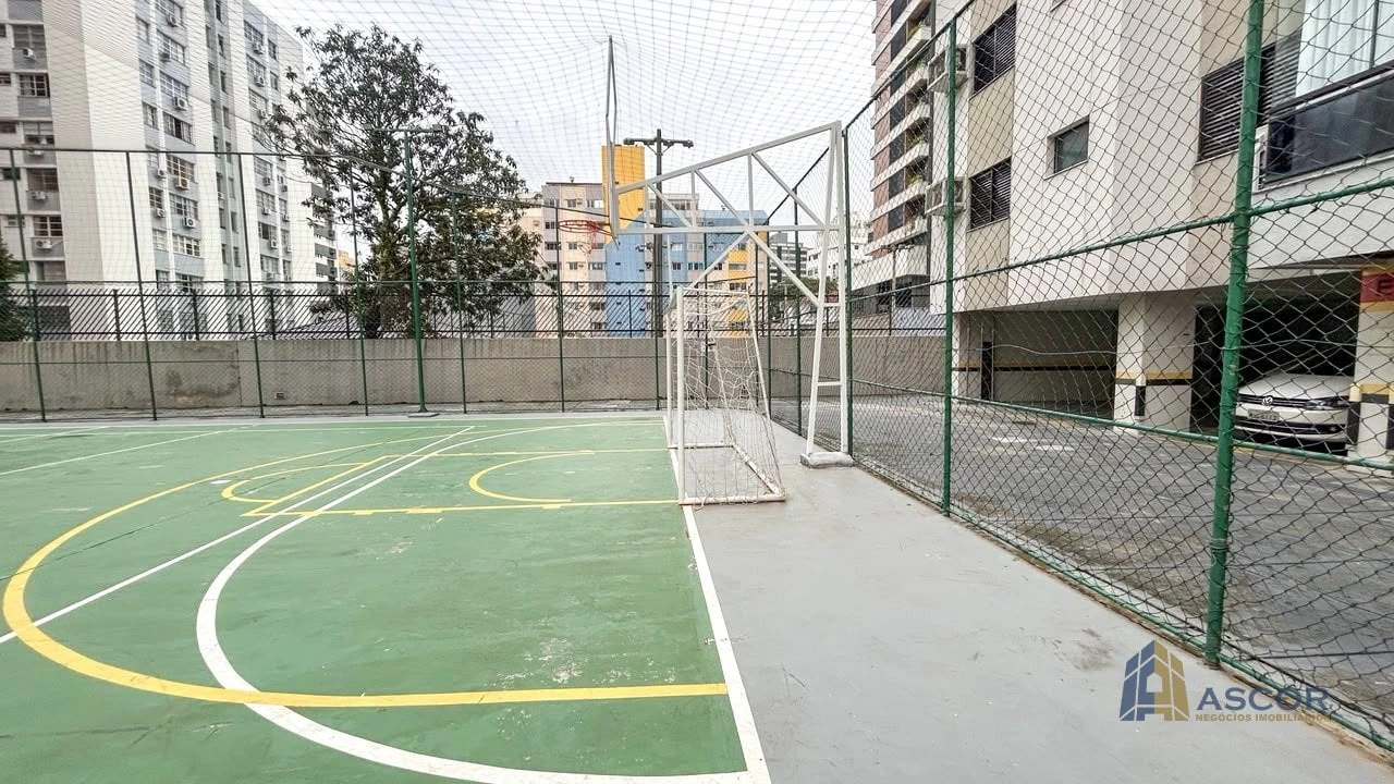 3-bedroom apartment with a bathtub in Florianópolis — photo 29