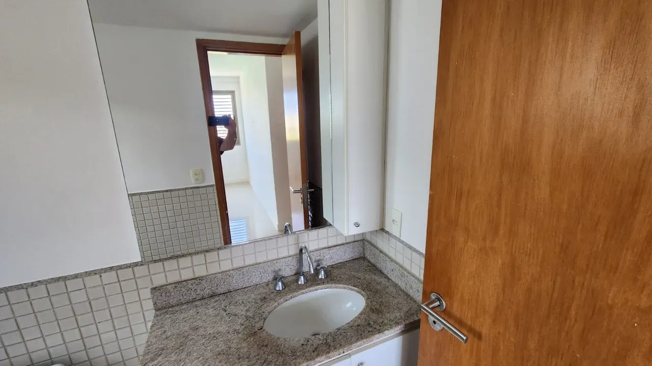 3-bedroom apartment with a park view