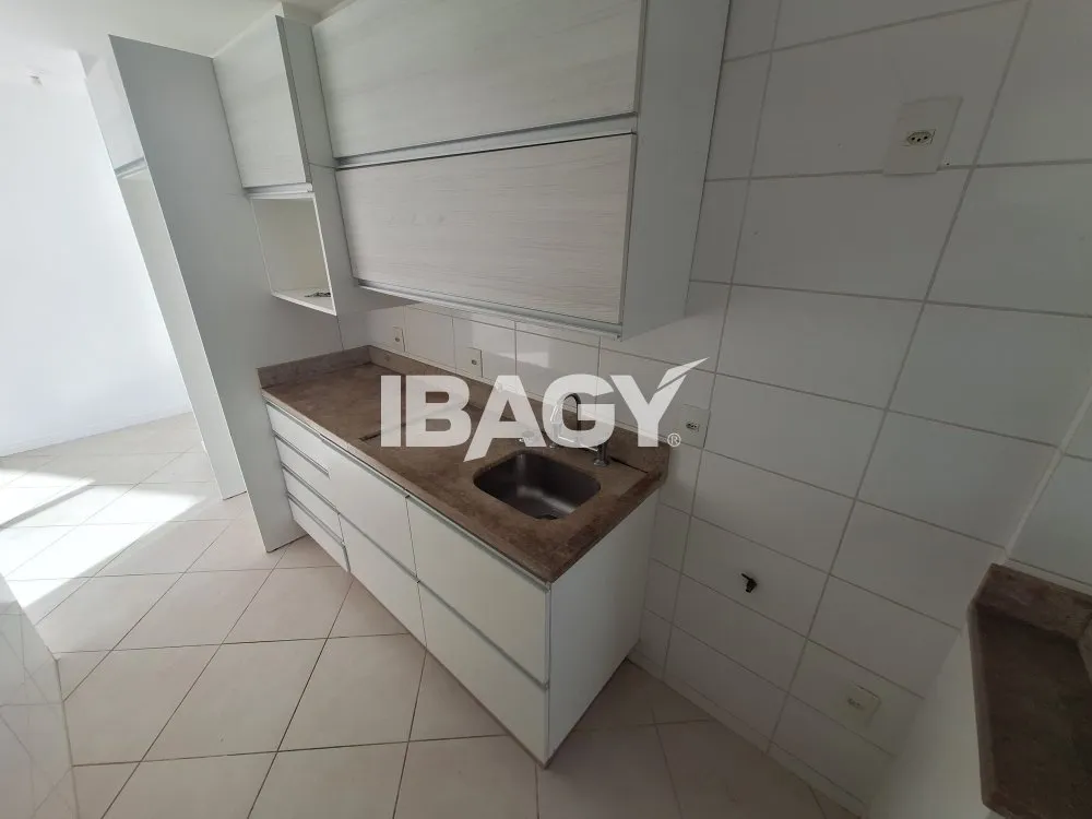 3-bedroom 196 m² apartment with 2 parking spots and balcony — photo 19