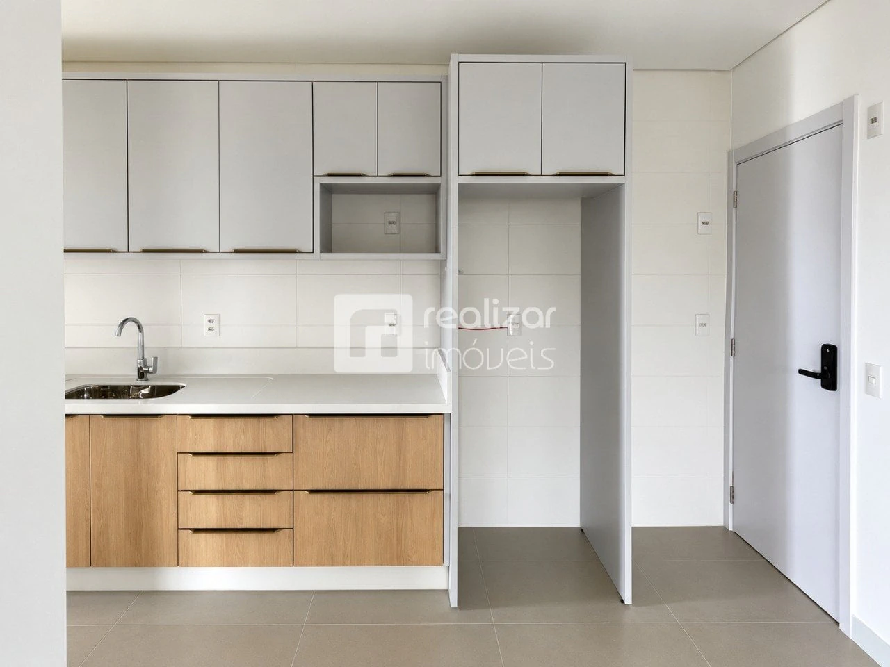 Квартира 71 м² с приватным барбекю и видом на воду — photo 5