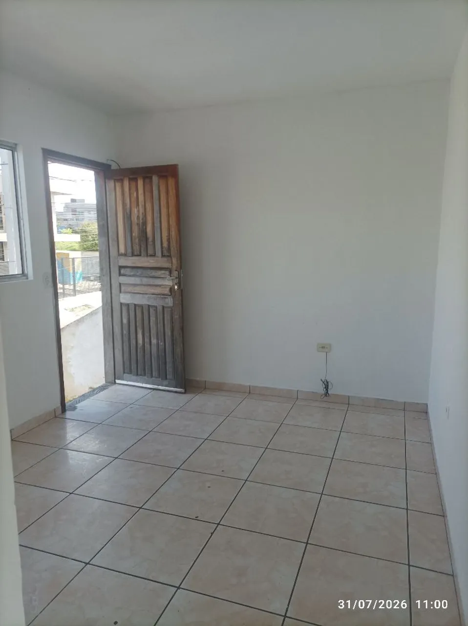 2-bedroom house with glass shower enclosure, no parking — photo 17
