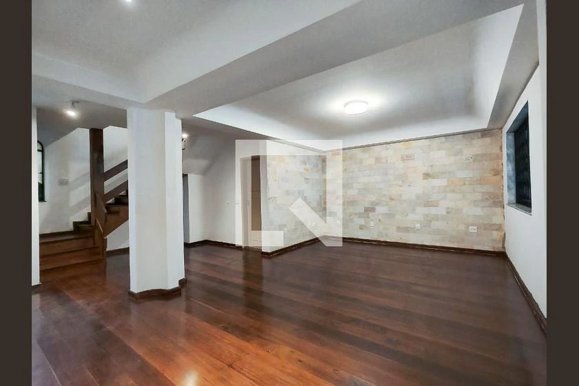 House with 5 en-suite bedrooms, 285 m² and parking — photo 11