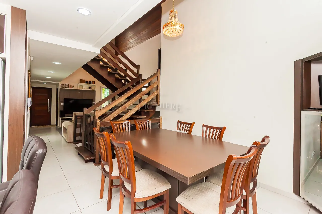 House with 4 bedrooms, 1 en-suite, 4 bathrooms — photo 8